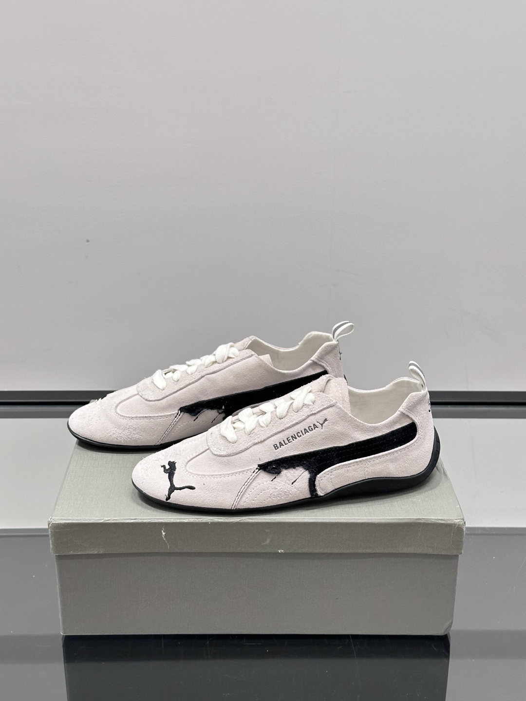 巴黎世家×Puma情侣款👫联名鞋 | 色彩玩出新高度‼️巴黎世家和Puma的2025早秋联名鞋太yyds