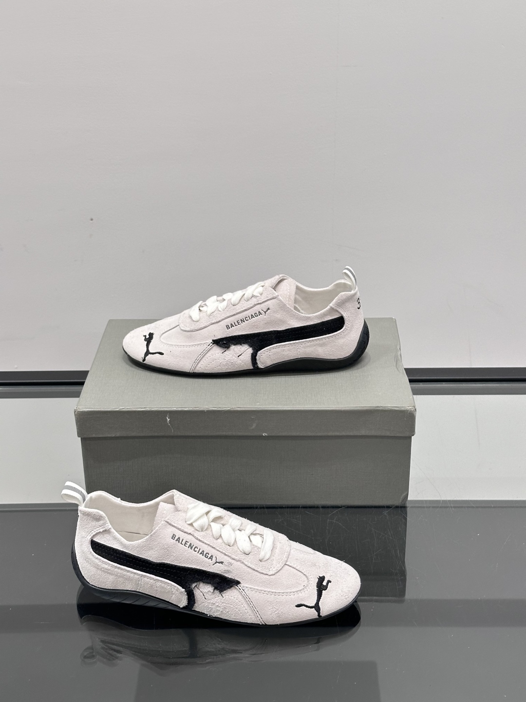 巴黎世家×Puma情侣款👫联名鞋 | 色彩玩出新高度‼️巴黎世家和Puma的2025早秋联名鞋太yyds