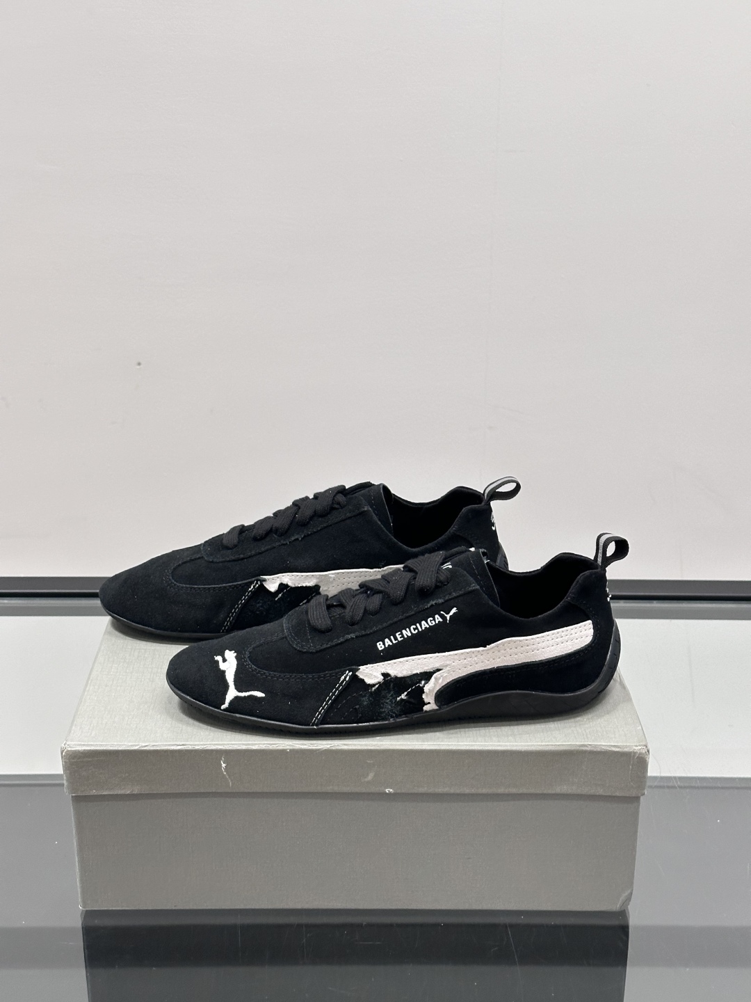 巴黎世家×Puma情侣款👫联名鞋 | 色彩玩出新高度‼️巴黎世家和Puma的2025早秋联名鞋太yyds