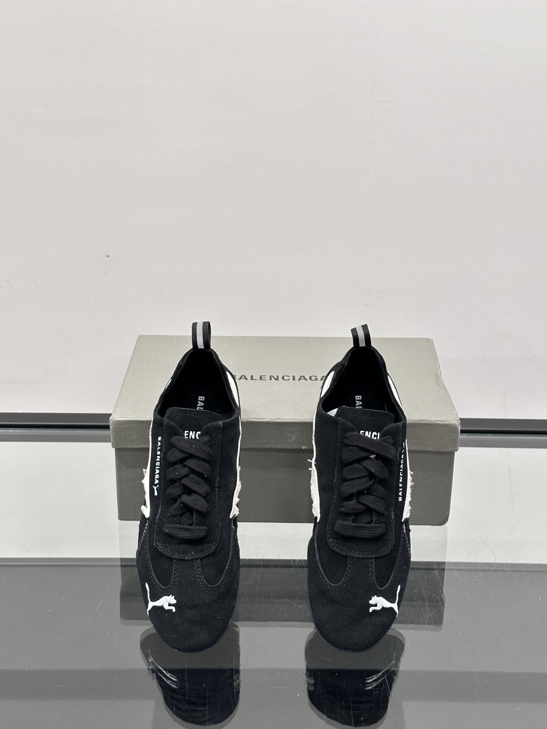 巴黎世家×Puma情侣款👫联名鞋 | 色彩玩出新高度‼️巴黎世家和Puma的2025早秋联名鞋太yyds
