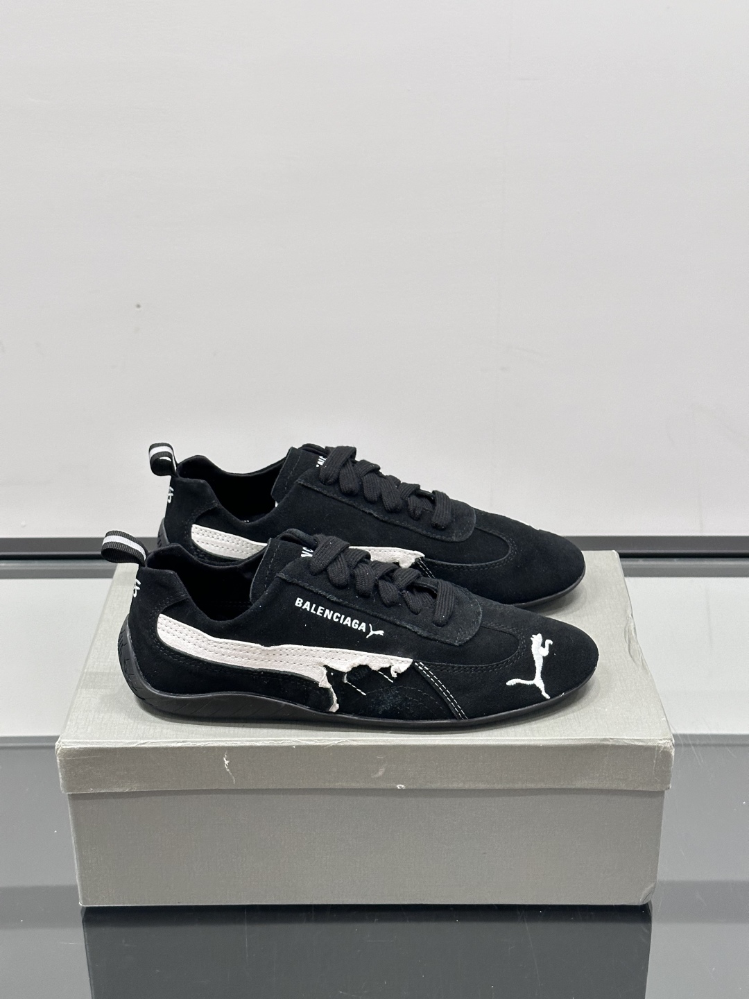 巴黎世家×Puma情侣款👫联名鞋 | 色彩玩出新高度‼️巴黎世家和Puma的2025早秋联名鞋太yyds