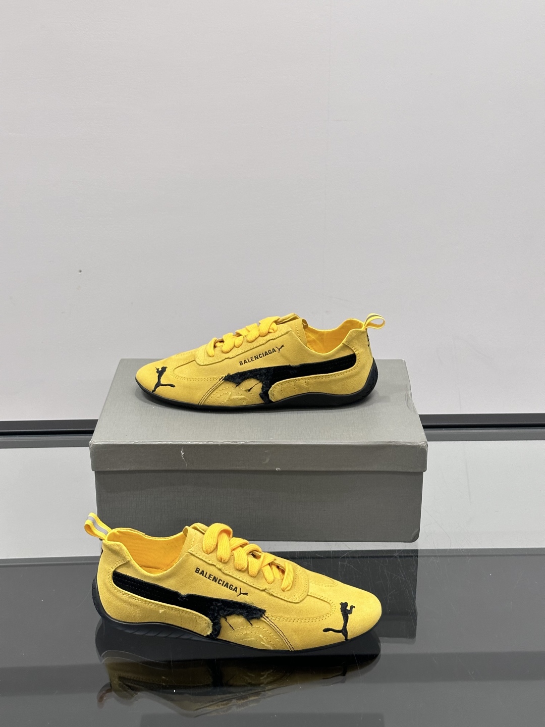 巴黎世家×Puma情侣款👫联名鞋 | 色彩玩出新高度‼️巴黎世家和Puma的2025早秋联名鞋太yyds