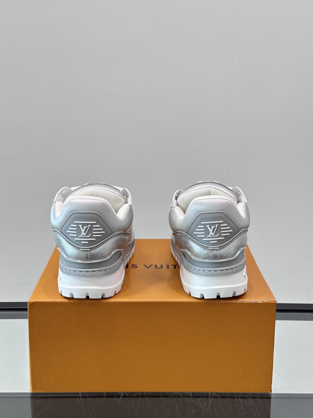 ◾️▫️L Trainer Maxi小胖丁休闲运动鞋，2025早春新配色，将经典 Lv Trainer 