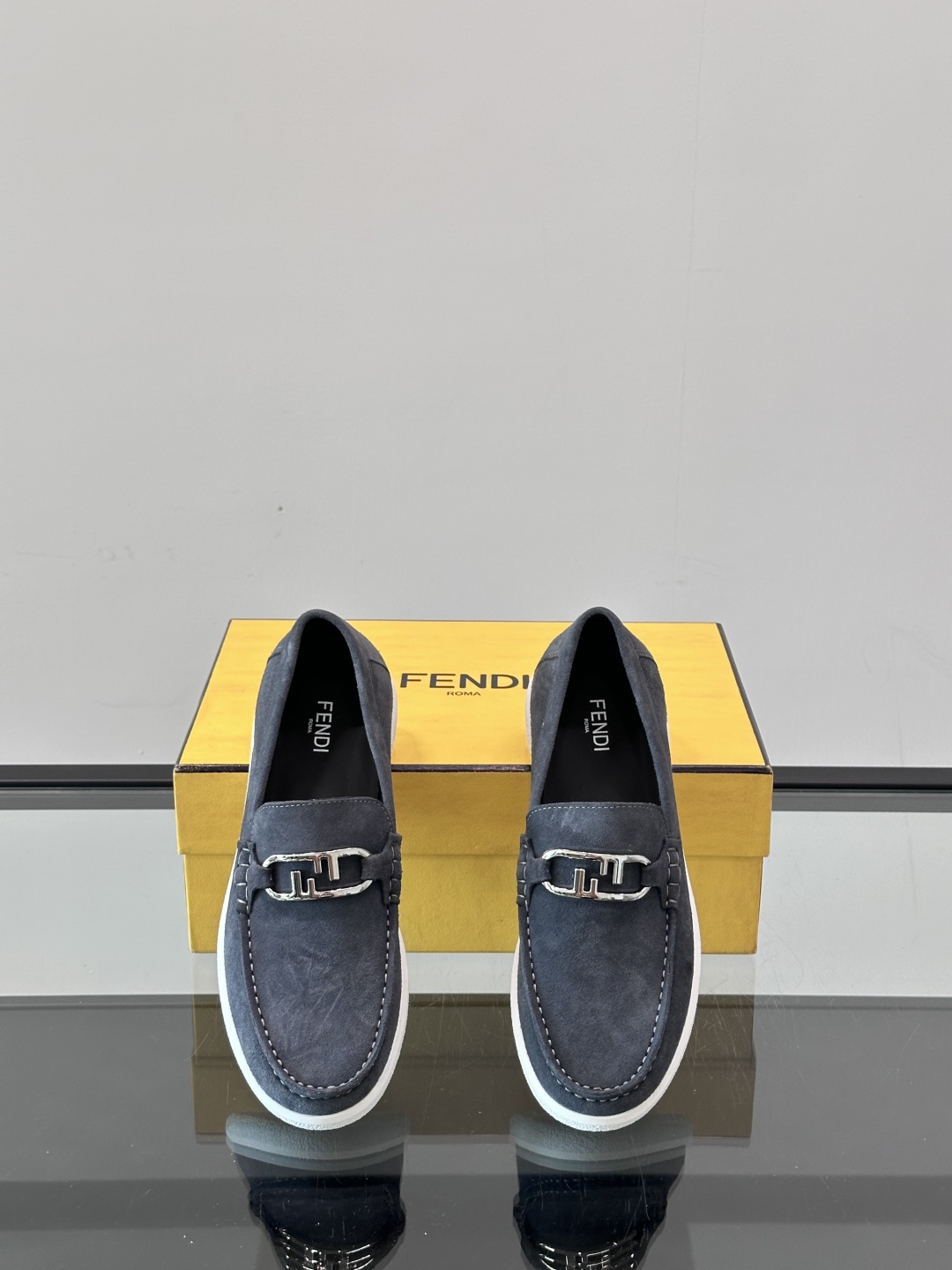 ◾️▫️Fend*～高端男士正装休闲皮鞋，高端大气，私家开模定制原版品牌五金扣装饰，小牛皮透气内里，原版