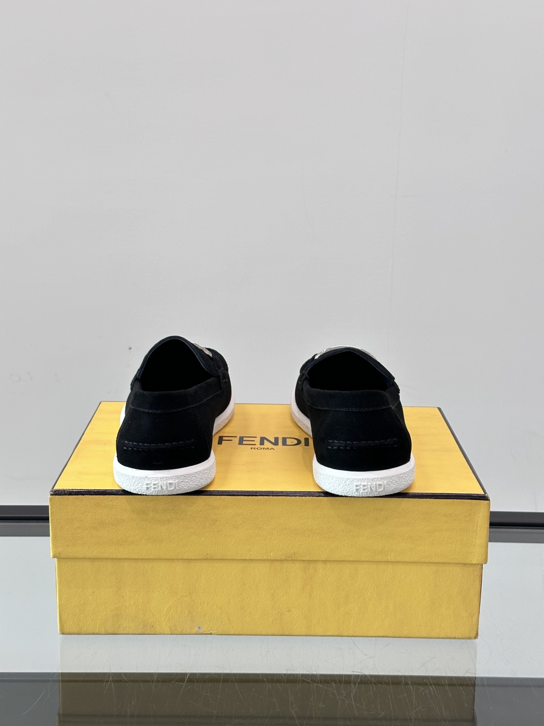 ◾️▫️Fend*～高端男士正装休闲皮鞋，高端大气，私家开模定制原版品牌五金扣装饰，小牛皮透气内里，原版