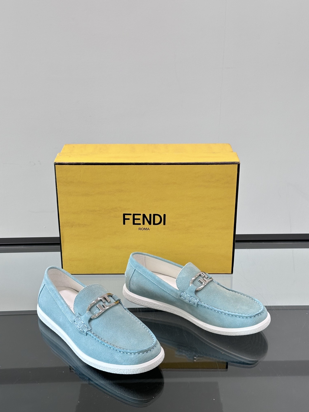 ◾️▫️Fend*～高端男士正装休闲皮鞋，高端大气，私家开模定制原版品牌五金扣装饰，小牛皮透气内里，原版