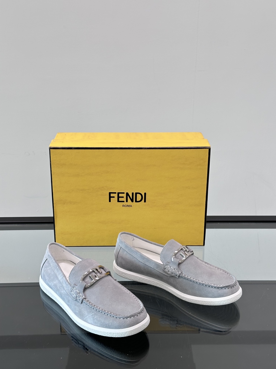 ◾️▫️Fend*～高端男士正装休闲皮鞋，高端大气，私家开模定制原版品牌五金扣装饰，小牛皮透气内里，原版