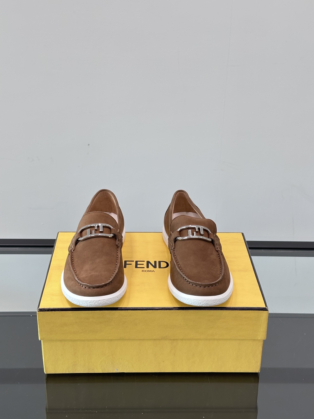 ◾️▫️Fend*～高端男士正装休闲皮鞋，高端大气，私家开模定制原版品牌五金扣装饰，小牛皮透气内里，原版