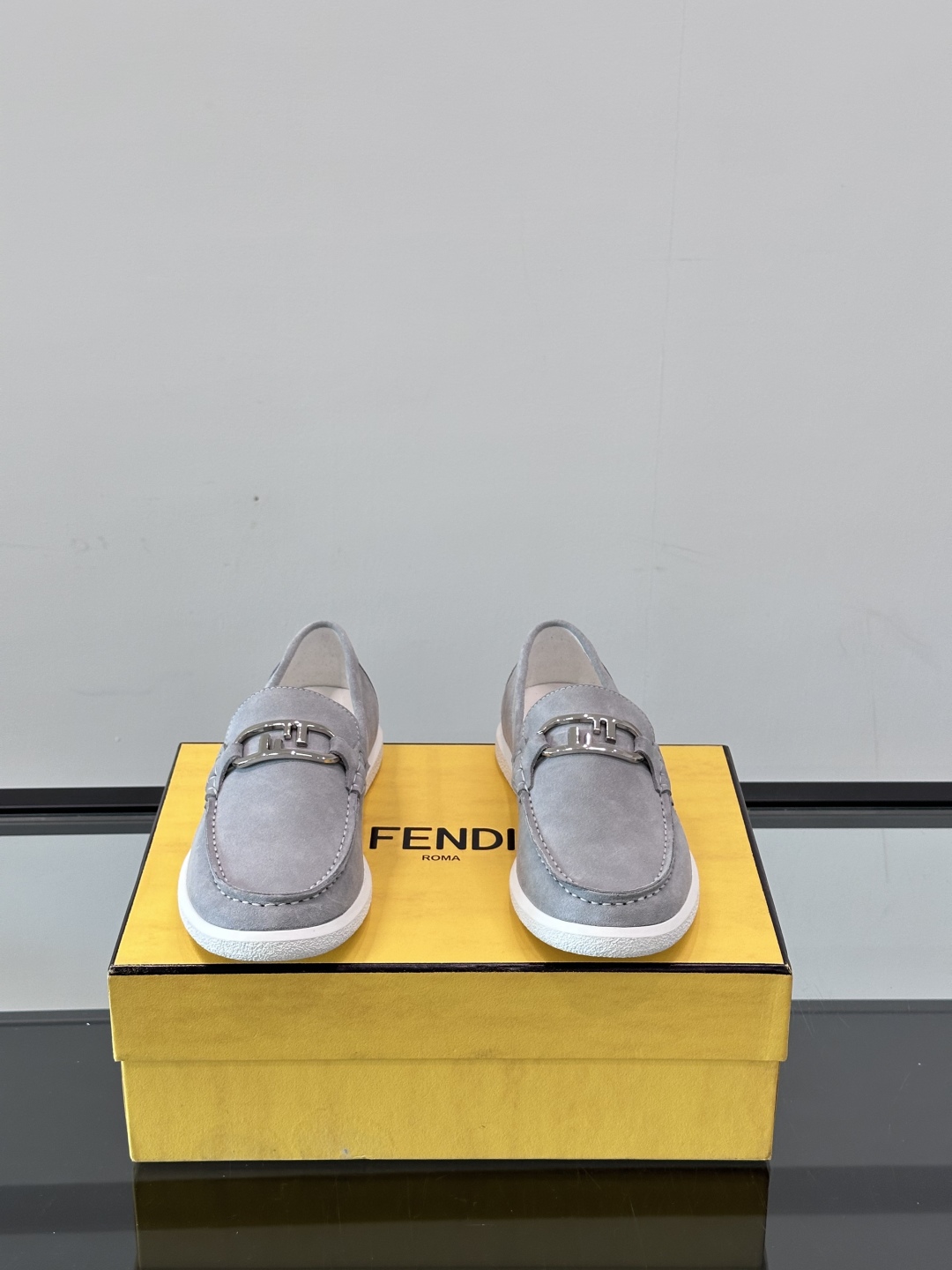 ◾️▫️Fend*～高端男士正装休闲皮鞋，高端大气，私家开模定制原版品牌五金扣装饰，小牛皮透气内里，原版