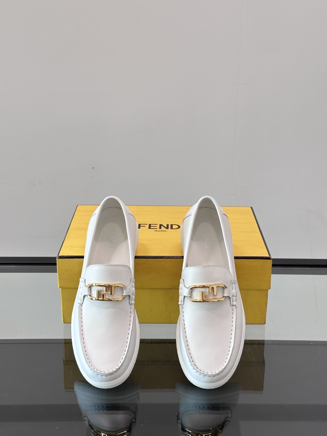◾️▫️Fend*～高端男士正装休闲皮鞋，高端大气，私家开模定制原版品牌五金扣装饰，小牛皮透气内里，原版