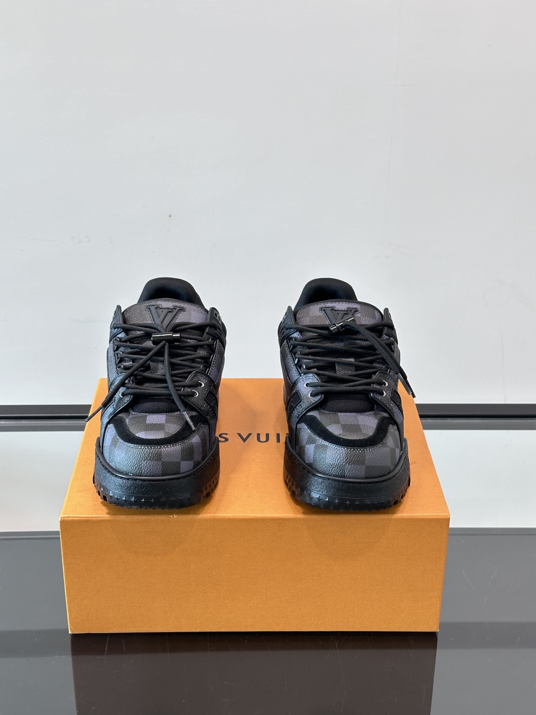 ◾️▫️L Trainer Maxi小胖丁休闲运动鞋，2025早春新配色，将经典 Lv Trainer 