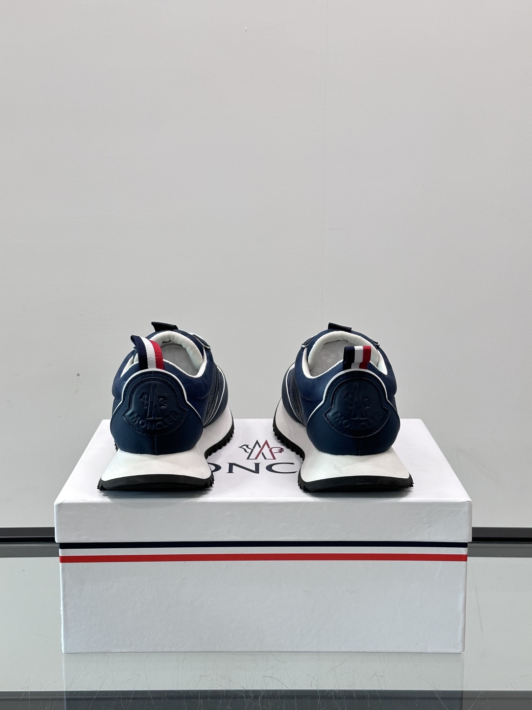 Moncler/盟可睐 Pacey男士运动鞋出货，厚底百搭秋季新款运动鞋！Pacey织物和牛巴革运动鞋是