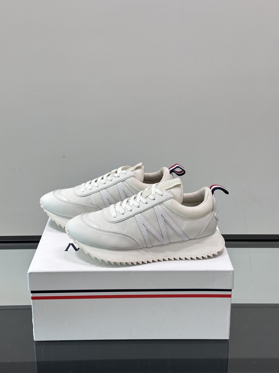 Moncler/盟可睐 Pacey男士运动鞋出货，厚底百搭秋季新款运动鞋！Pacey织物和牛巴革运动鞋是