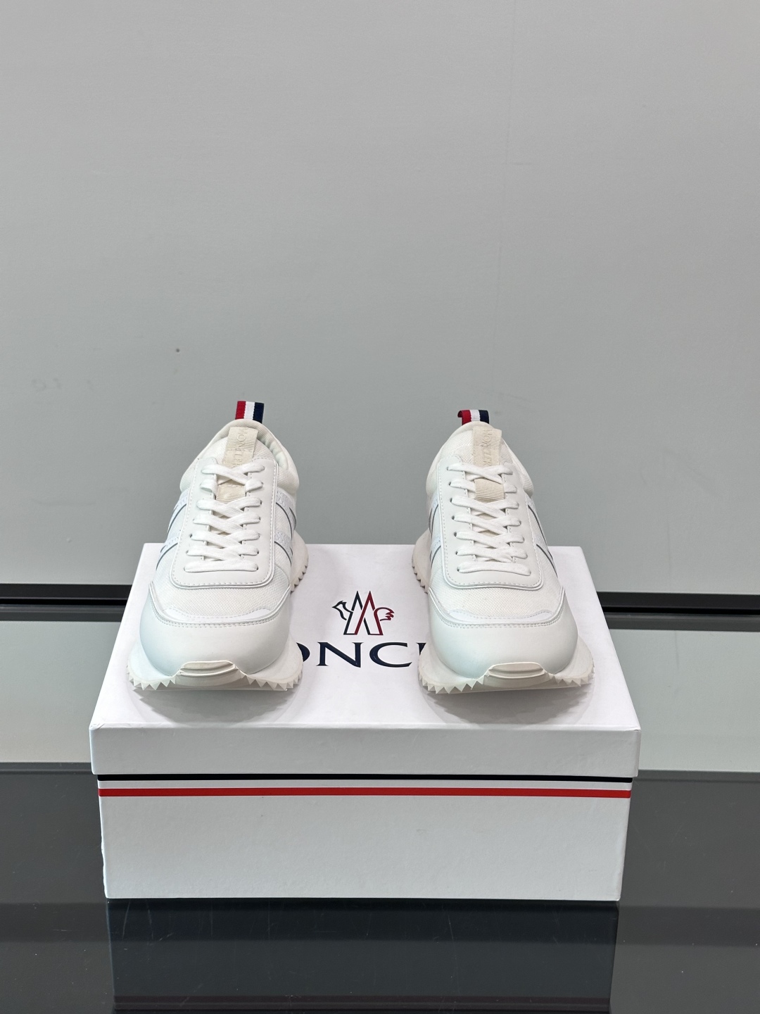 Moncler/盟可睐 Pacey男士运动鞋出货，厚底百搭秋季新款运动鞋！Pacey织物和牛巴革运动鞋是