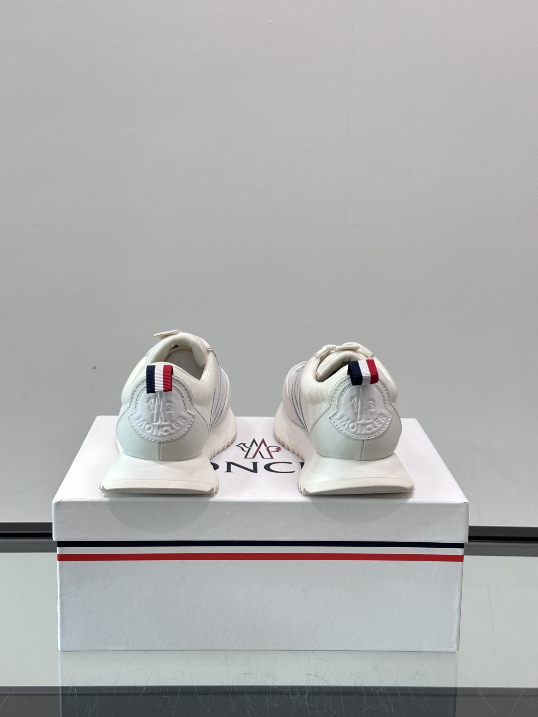 Moncler/盟可睐 Pacey男士运动鞋出货，厚底百搭秋季新款运动鞋！Pacey织物和牛巴革运动鞋是