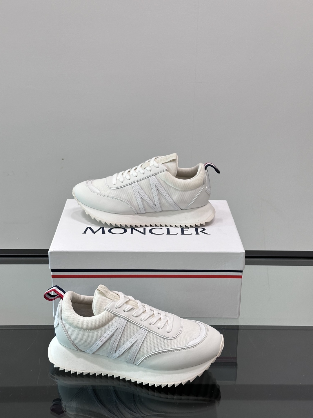 Moncler/盟可睐 Pacey男士运动鞋出货，厚底百搭秋季新款运动鞋！Pacey织物和牛巴革运动鞋是