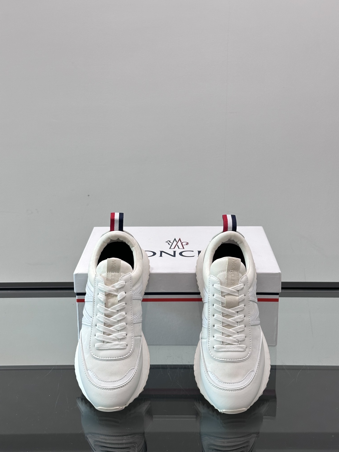 Moncler/盟可睐 Pacey男士运动鞋出货，厚底百搭秋季新款运动鞋！Pacey织物和牛巴革运动鞋是