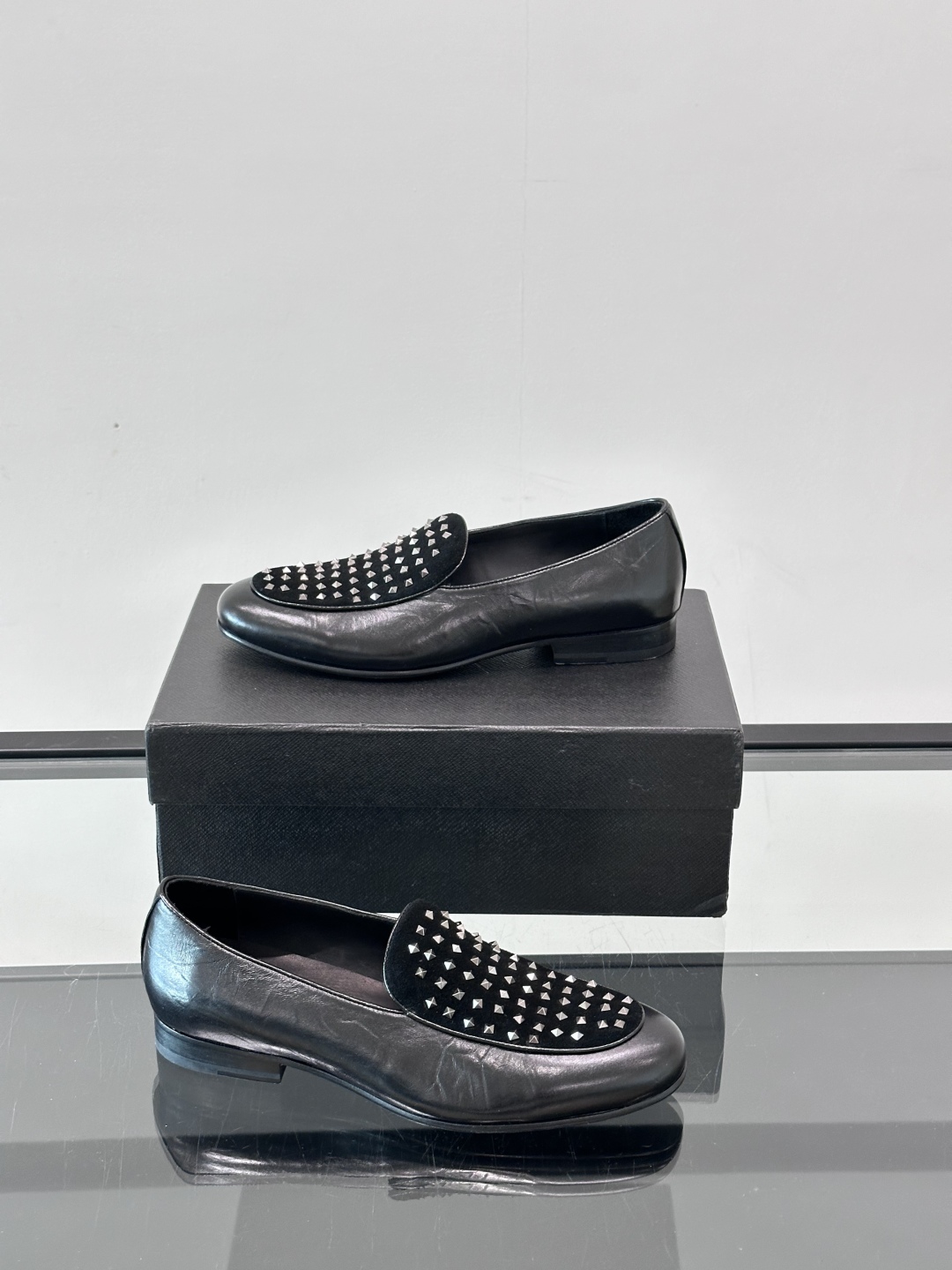 GIUSEPPE ZANOTTI男士皮鞋👞。每一双都在闪闪发光✨✨意大利品牌gz 鞋，高端真皮大底经典男