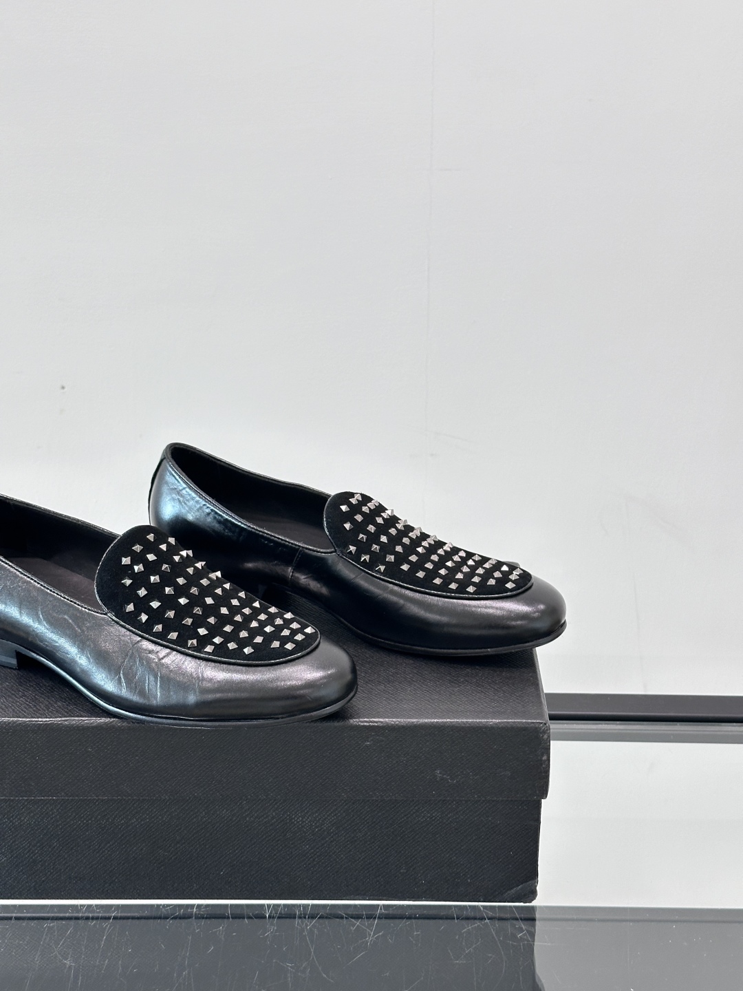 GIUSEPPE ZANOTTI男士皮鞋👞。每一双都在闪闪发光✨✨意大利品牌gz 鞋，高端真皮大底经典男