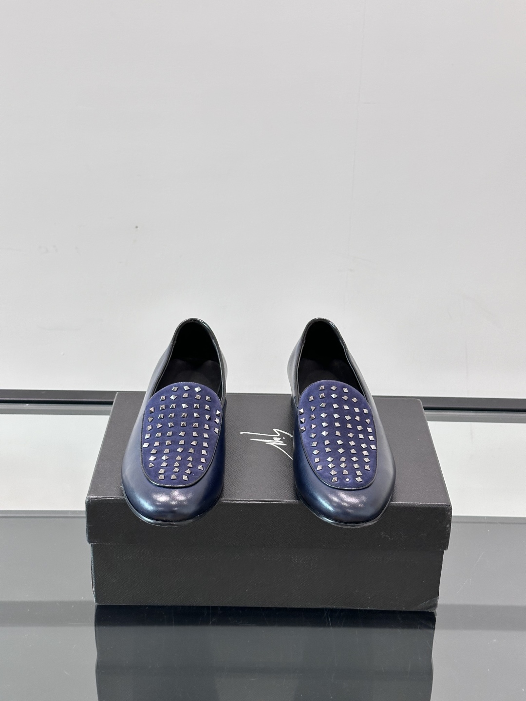 GIUSEPPE ZANOTTI男士皮鞋👞。每一双都在闪闪发光✨✨意大利品牌gz 鞋，高端真皮大底经典男