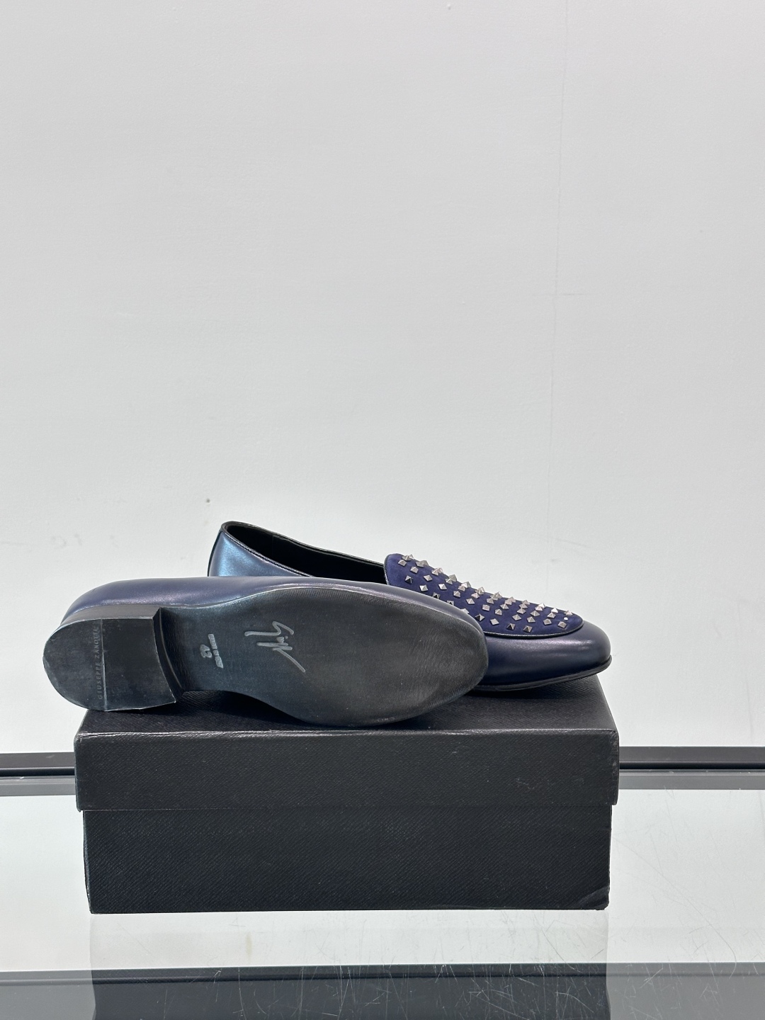 GIUSEPPE ZANOTTI男士皮鞋👞。每一双都在闪闪发光✨✨意大利品牌gz 鞋，高端真皮大底经典男