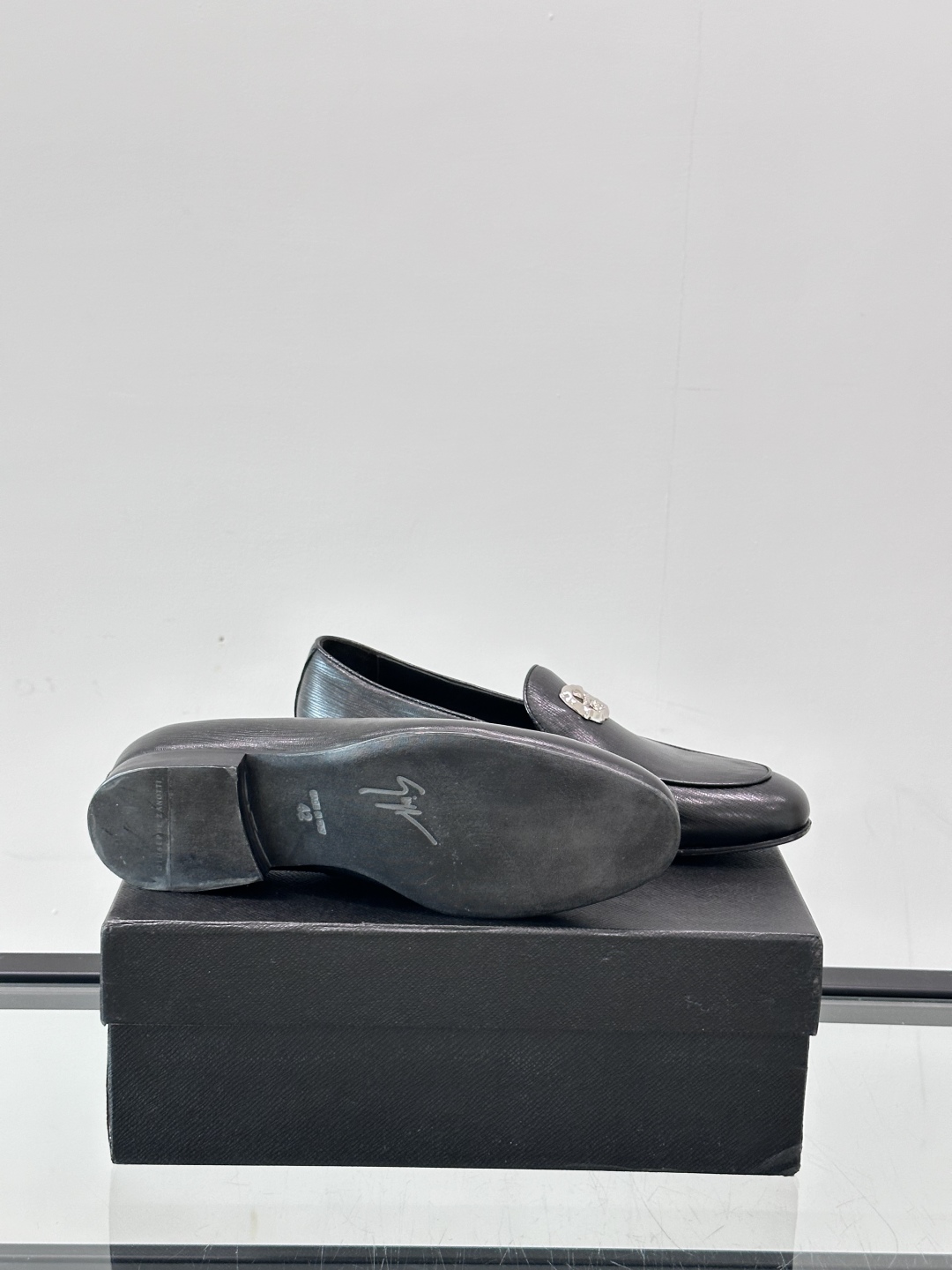GIUSEPPE ZANOTTI男士皮鞋👞。每一双都在闪闪发光✨✨意大利品牌gz 鞋，高端真皮大底经典男