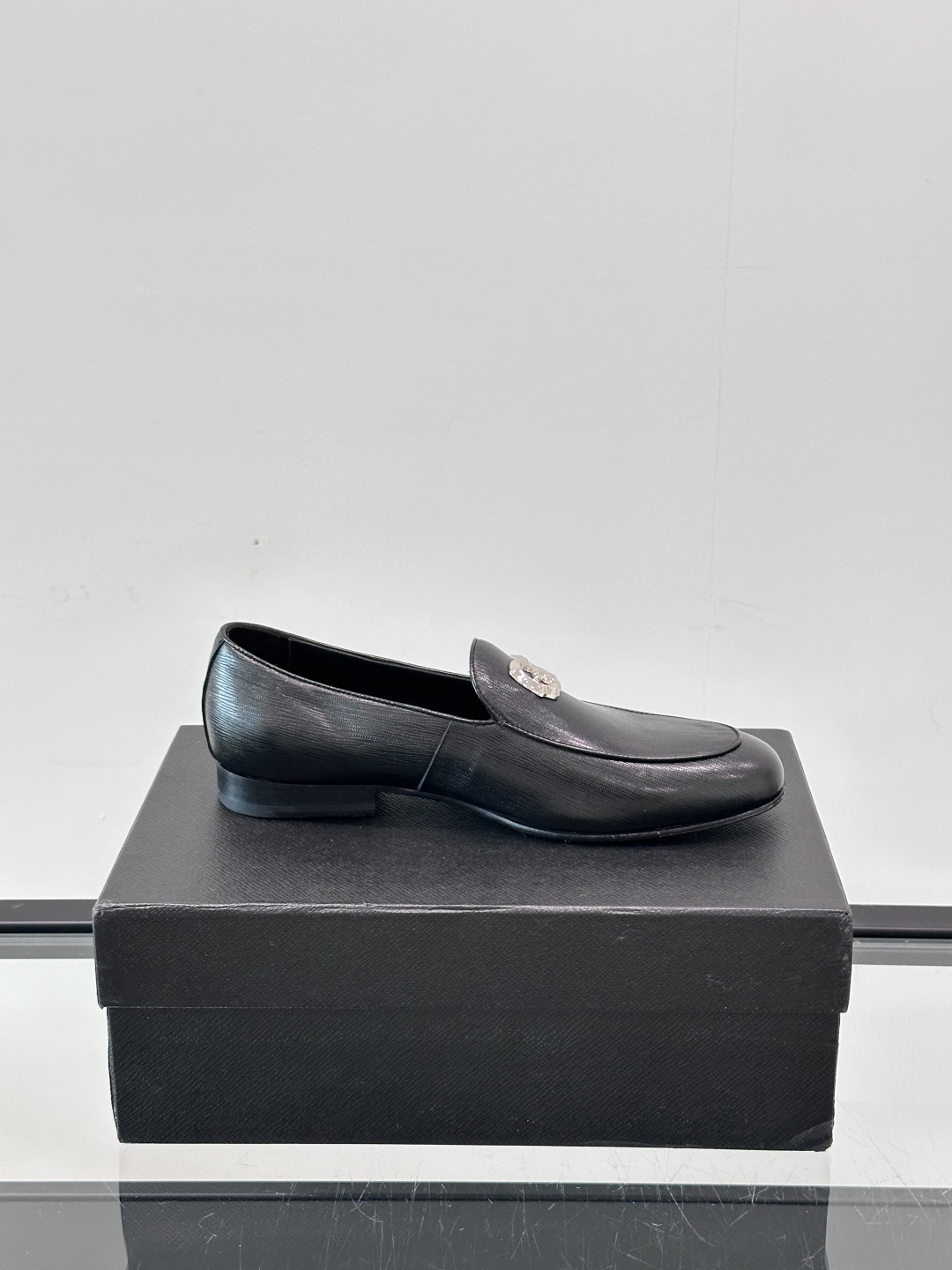 GIUSEPPE ZANOTTI男士皮鞋👞。每一双都在闪闪发光✨✨意大利品牌gz 鞋，高端真皮大底经典男