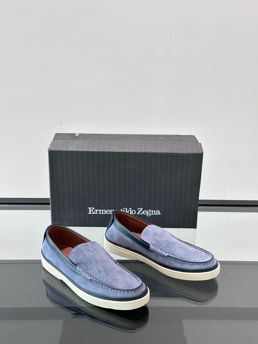 Zegna杰尼亚休闲乐福男鞋 👞！采用麂皮拼小牛皮面 羊皮内里及鞋垫 橡胶大底车线缝合空胶做法 面料柔软