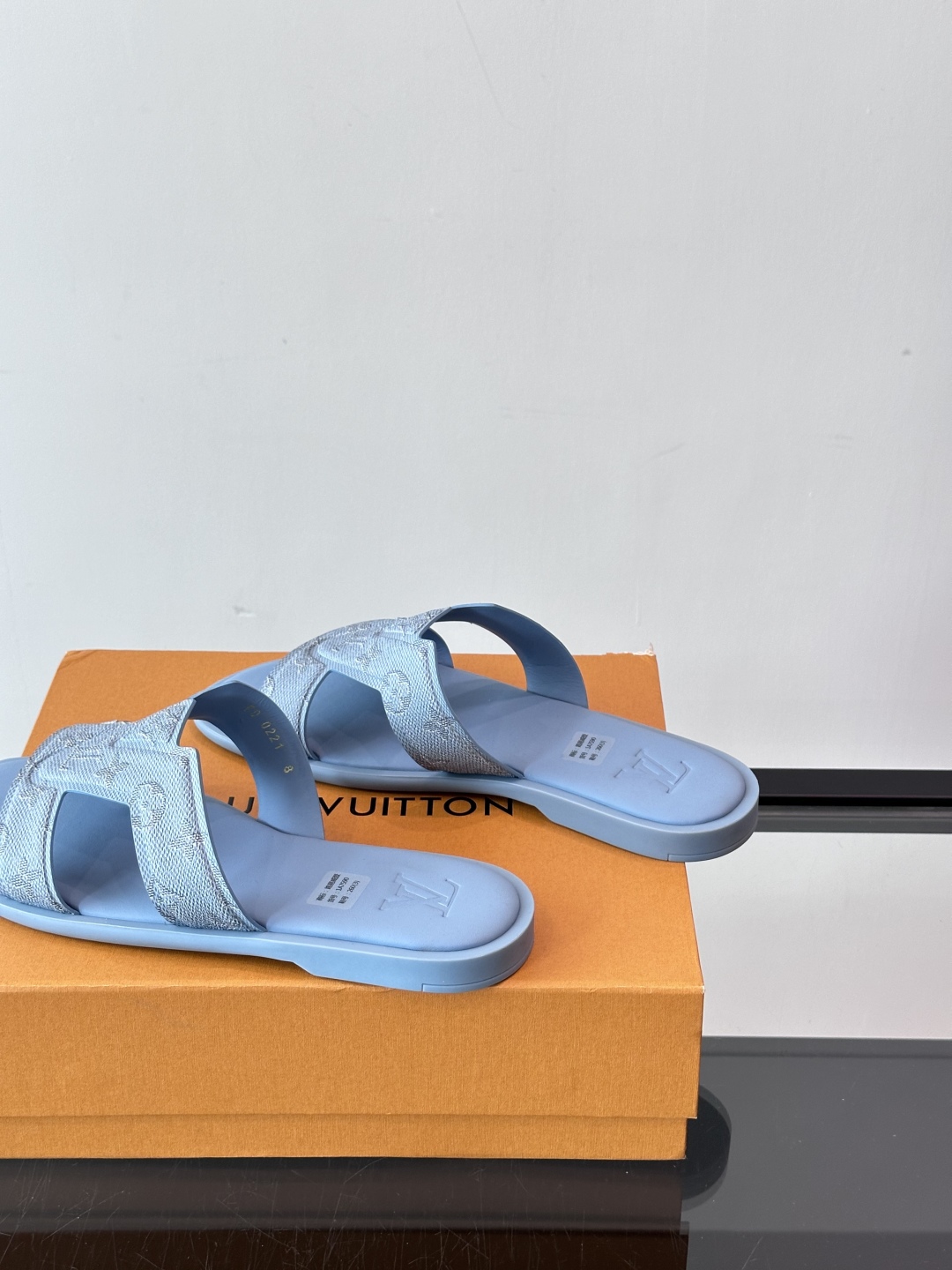 Louis Vuitton ss25 new arrival LV驴牌春夏系列新款平底沙滩拖鞋🥿简约精致