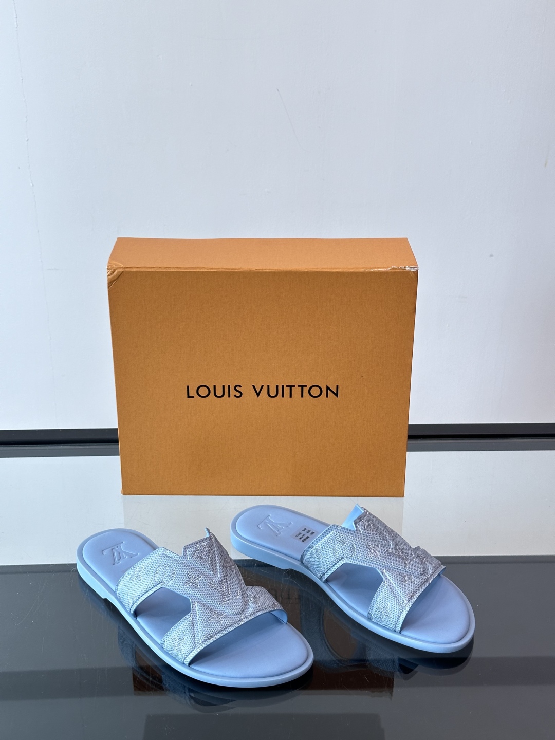 Louis Vuitton ss25 new arrival LV驴牌春夏系列新款平底沙滩拖鞋🥿简约精致