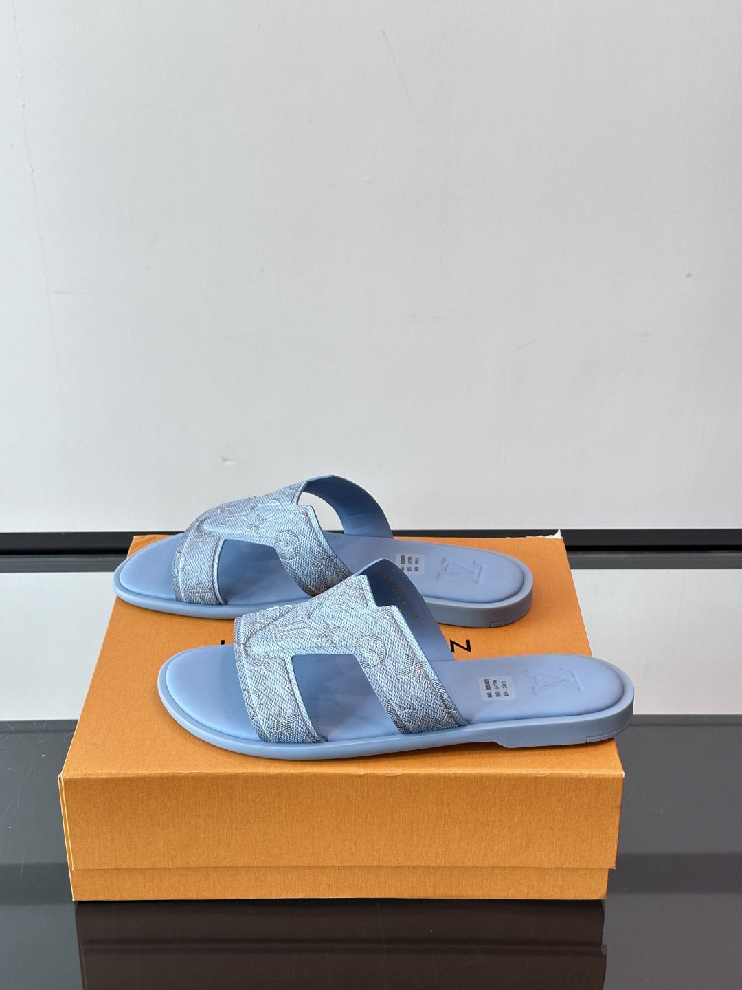 Louis Vuitton ss25 new arrival LV驴牌春夏系列新款平底沙滩拖鞋🥿简约精致