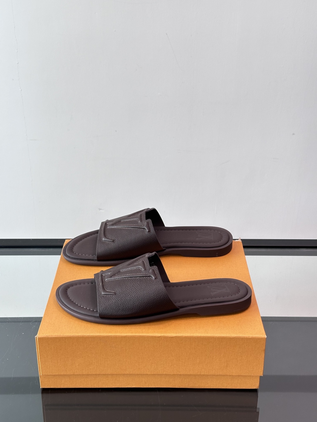 Louis Vuitton ss25 new arrival LV驴牌春夏系列新款平底沙滩拖鞋🥿简约精致