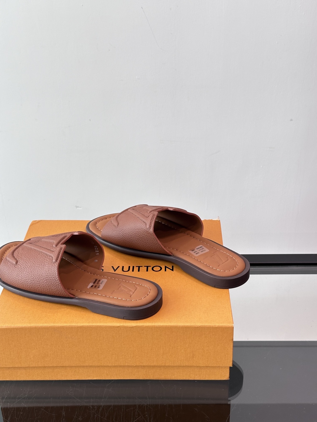 Louis Vuitton ss25 new arrival LV驴牌春夏系列新款平底沙滩拖鞋🥿简约精致