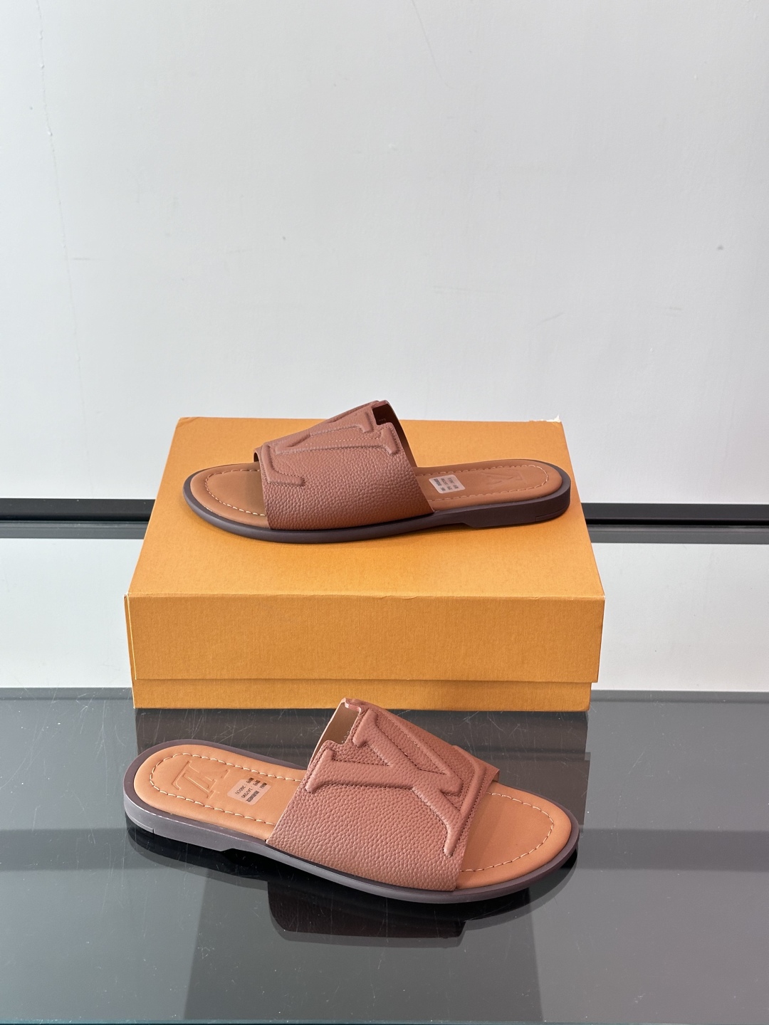 Louis Vuitton ss25 new arrival LV驴牌春夏系列新款平底沙滩拖鞋🥿简约精致