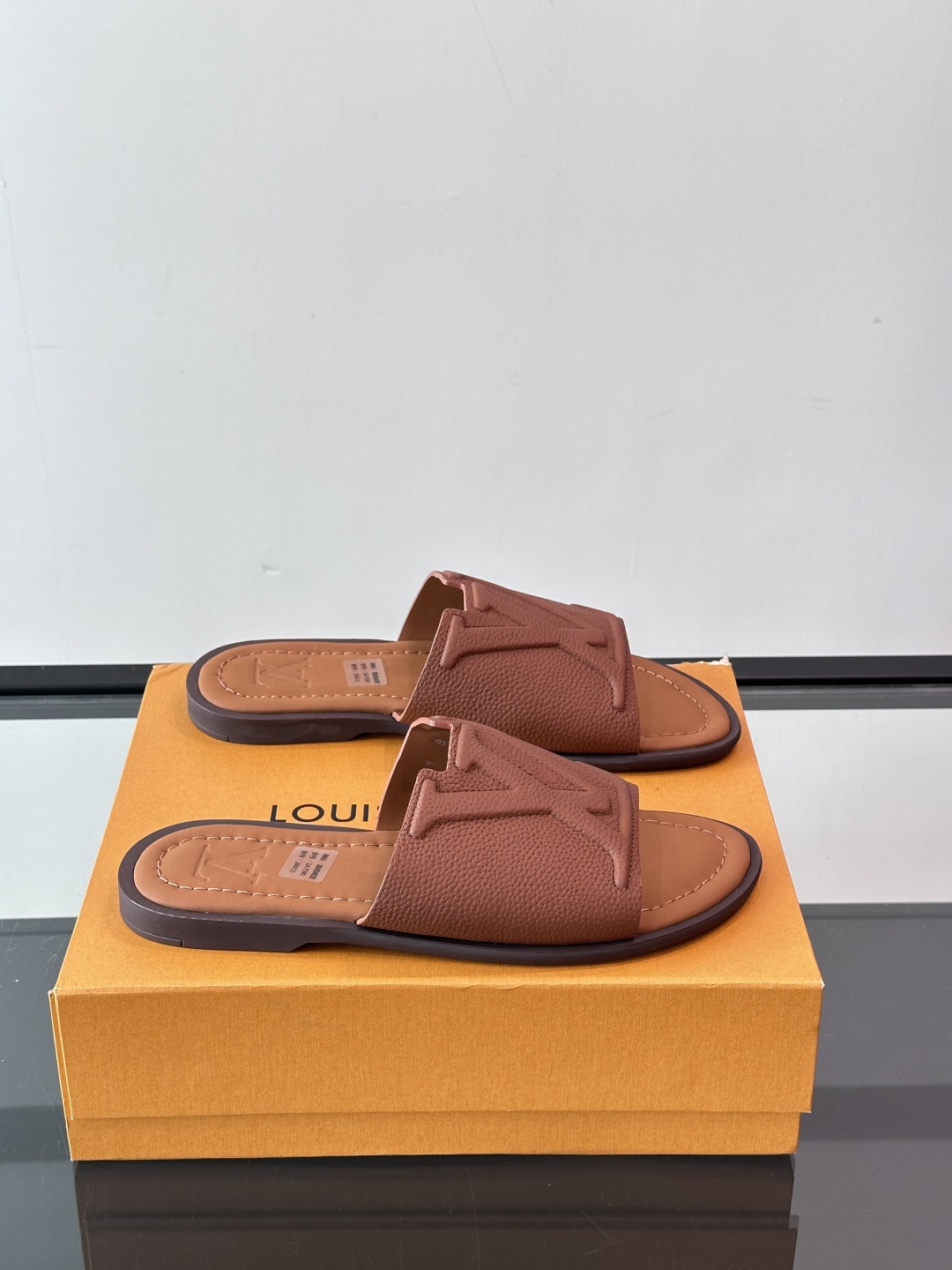 Louis Vuitton ss25 new arrival LV驴牌春夏系列新款平底沙滩拖鞋🥿简约精致
