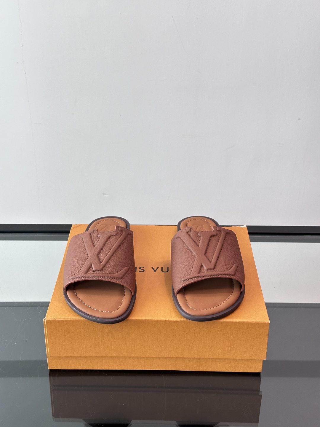 Louis Vuitton ss25 new arrival LV驴牌春夏系列新款平底沙滩拖鞋🥿简约精致