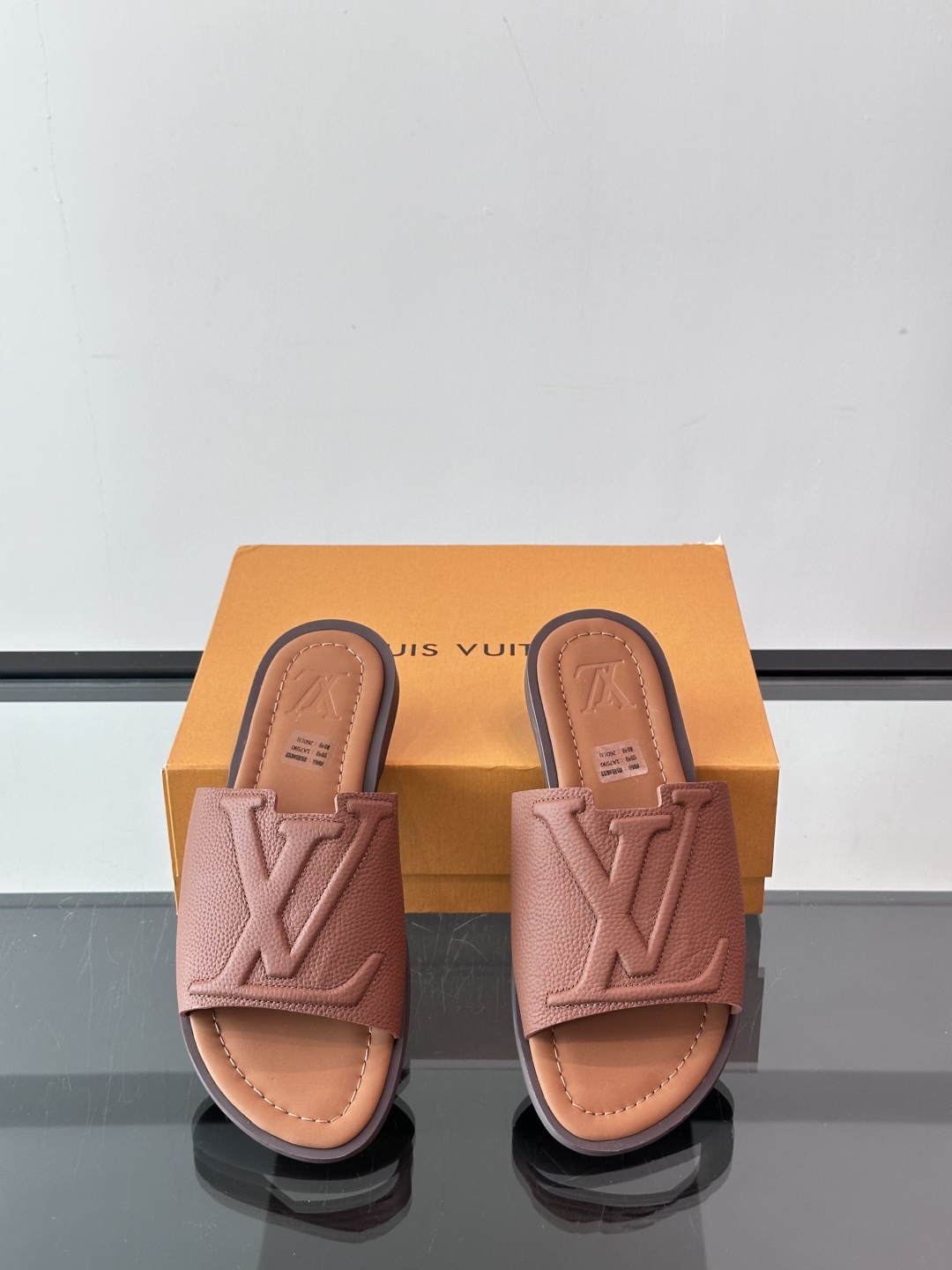 Louis Vuitton ss25 new arrival LV驴牌春夏系列新款平底沙滩拖鞋🥿简约精致