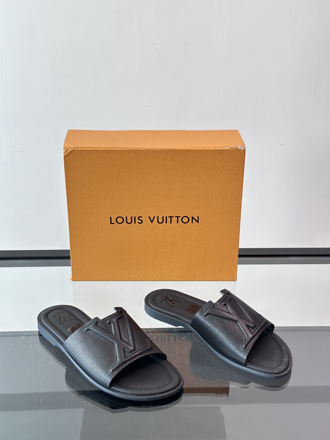 Louis Vuitton ss25 new arrival LV驴牌春夏系列新款平底沙滩拖鞋🥿简约精致