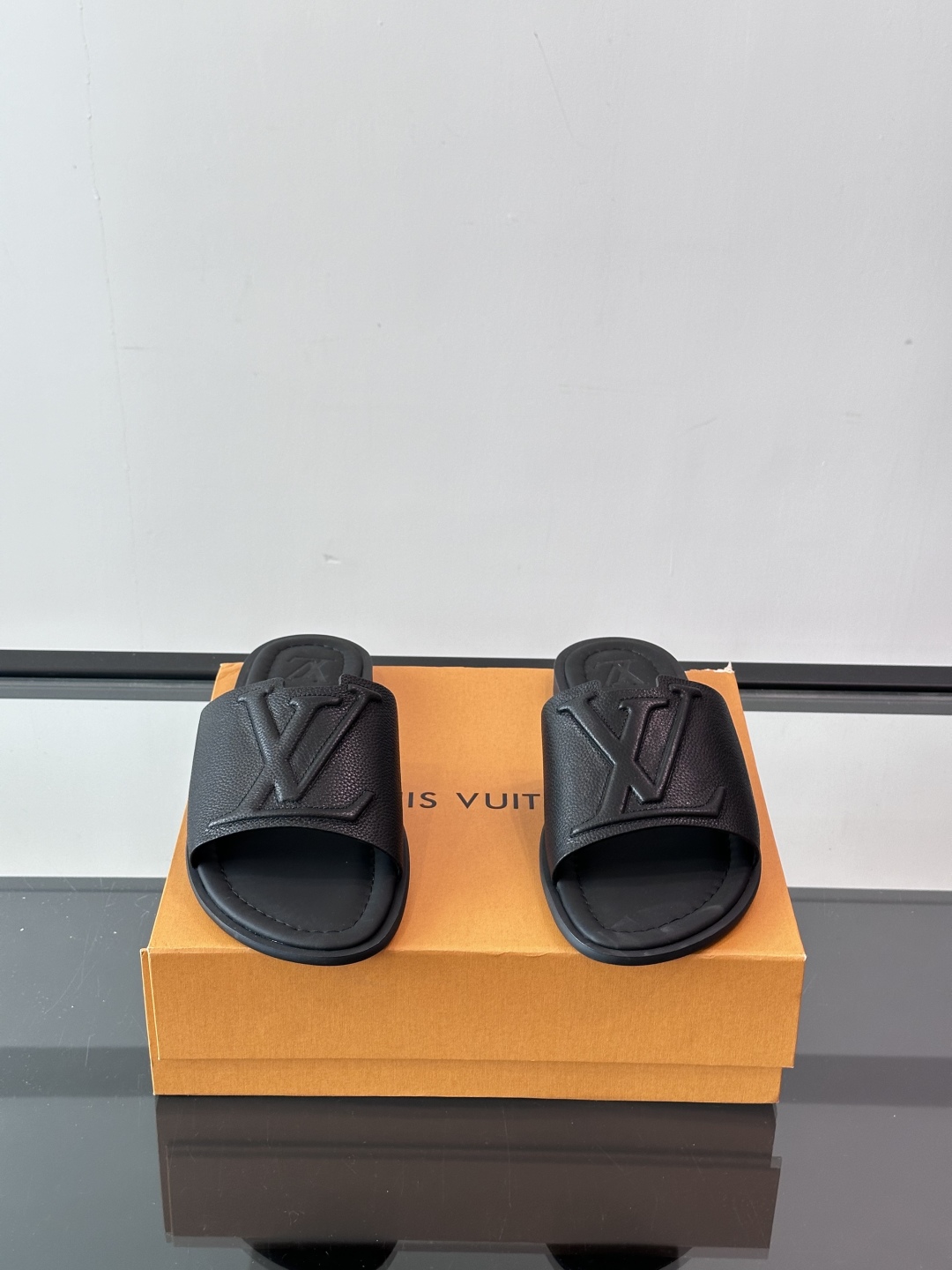 Louis Vuitton ss25 new arrival LV驴牌春夏系列新款平底沙滩拖鞋🥿简约精致