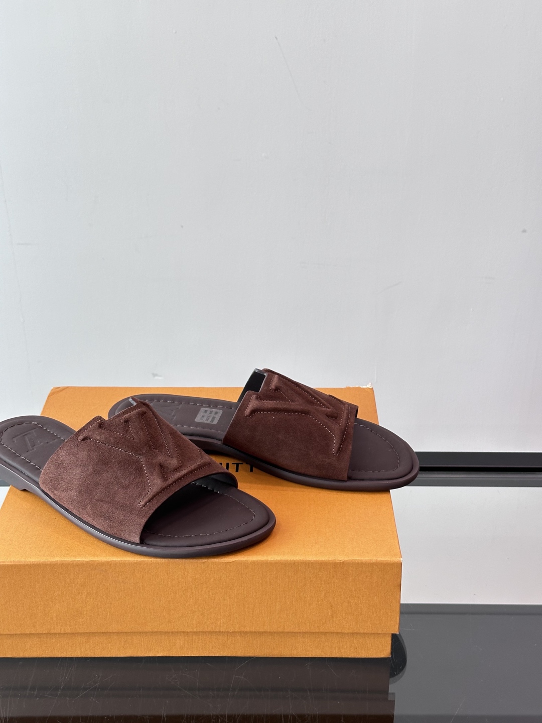 Louis Vuitton ss25 new arrival LV驴牌春夏系列新款平底沙滩拖鞋🥿简约精致