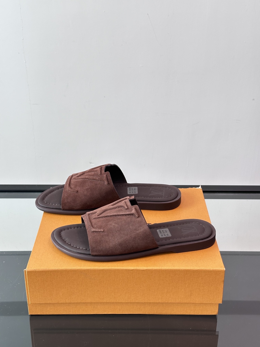 Louis Vuitton ss25 new arrival LV驴牌春夏系列新款平底沙滩拖鞋🥿简约精致