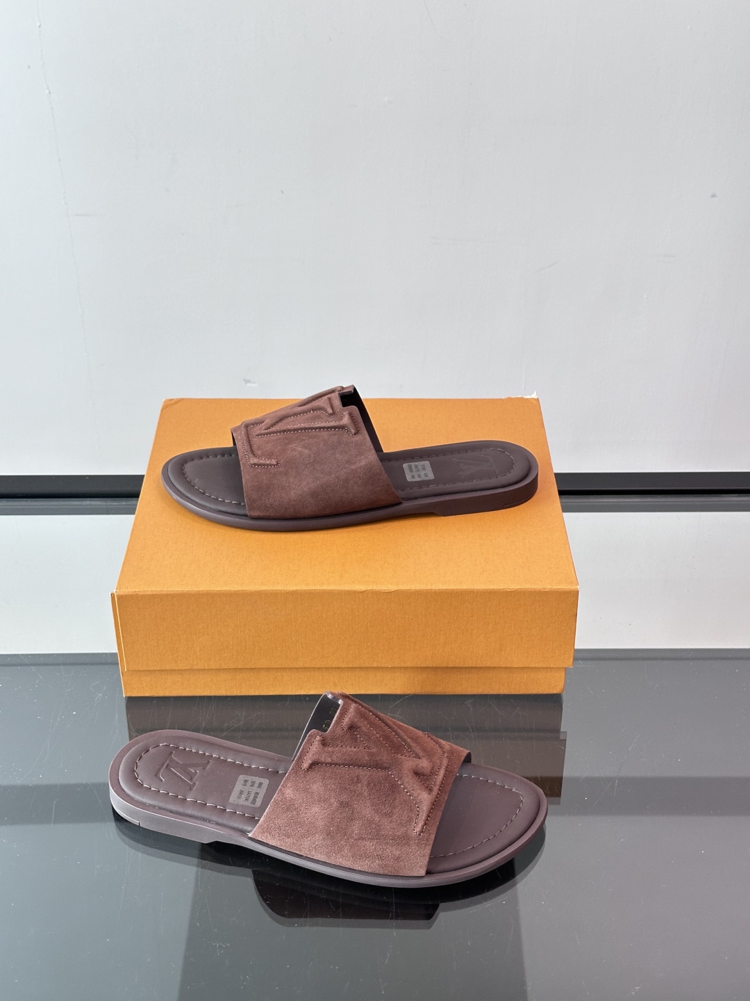 Louis Vuitton ss25 new arrival LV驴牌春夏系列新款平底沙滩拖鞋🥿简约精致