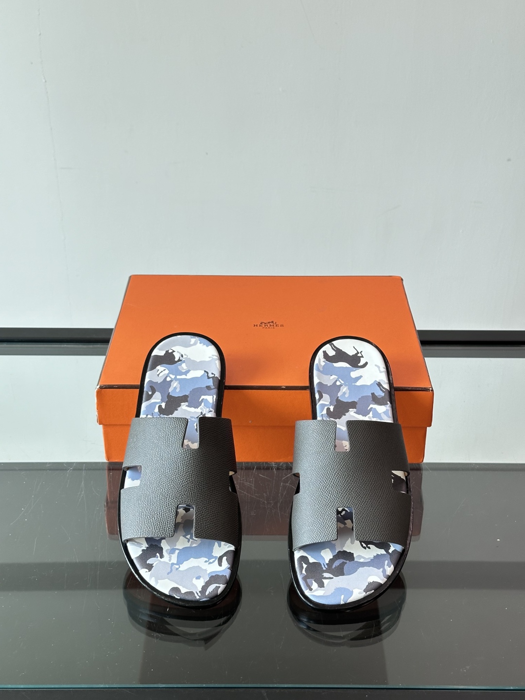 ◾️▫️Hermes 高端真皮大底男士拖鞋，高品质经典单品，用料上乘考究，版型宽松舒适，推荐入手，鞋面选