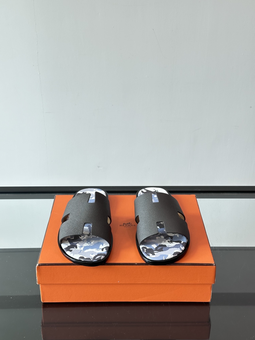 ◾️▫️Hermes 高端真皮大底男士拖鞋，高品质经典单品，用料上乘考究，版型宽松舒适，推荐入手，鞋面选