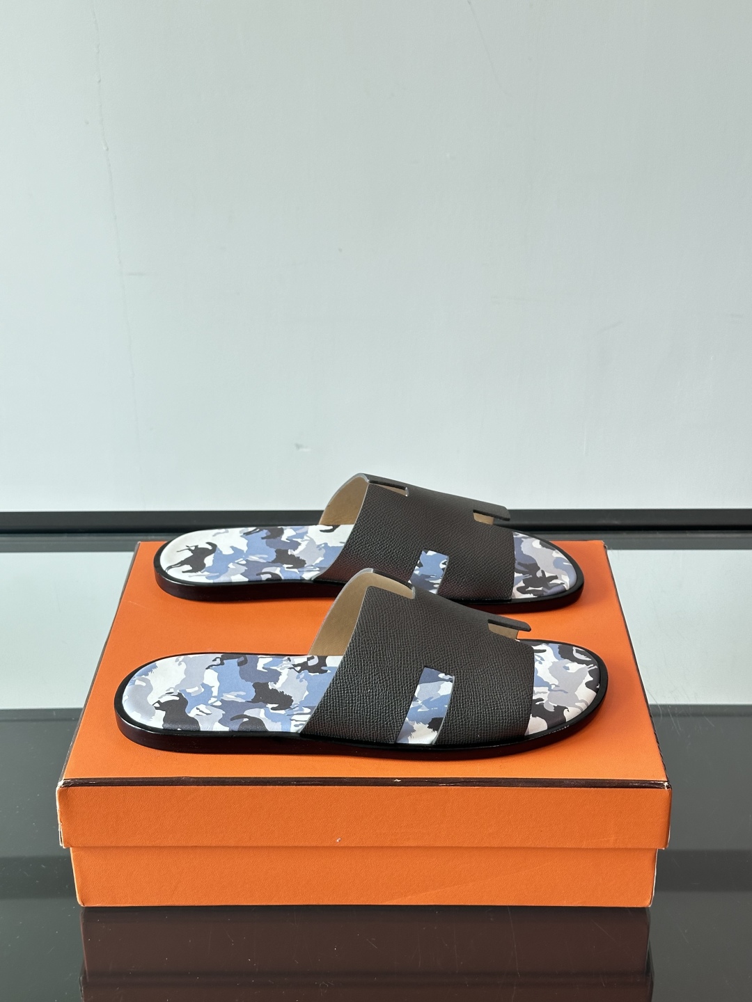 ◾️▫️Hermes 高端真皮大底男士拖鞋，高品质经典单品，用料上乘考究，版型宽松舒适，推荐入手，鞋面选