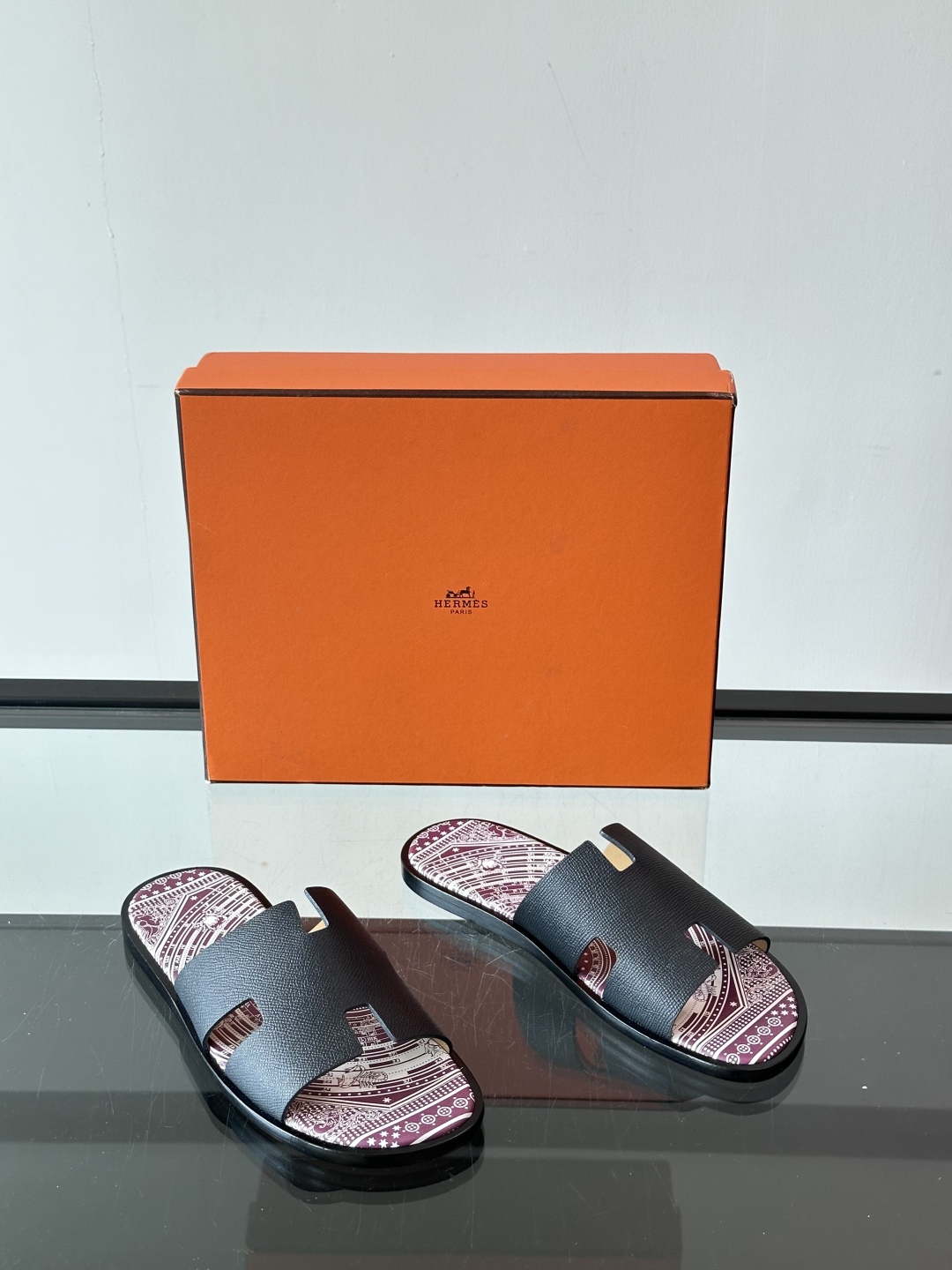 ◾️▫️Hermes 高端真皮大底男士拖鞋，高品质经典单品，用料上乘考究，版型宽松舒适，推荐入手，鞋面选