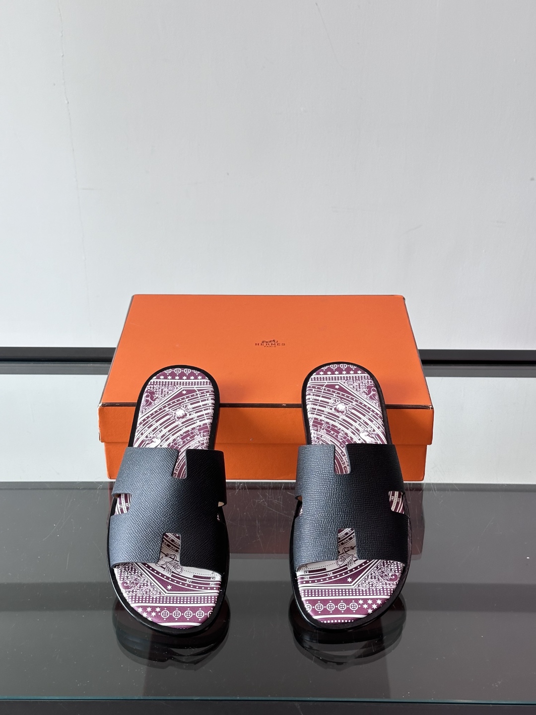 ◾️▫️Hermes 高端真皮大底男士拖鞋，高品质经典单品，用料上乘考究，版型宽松舒适，推荐入手，鞋面选