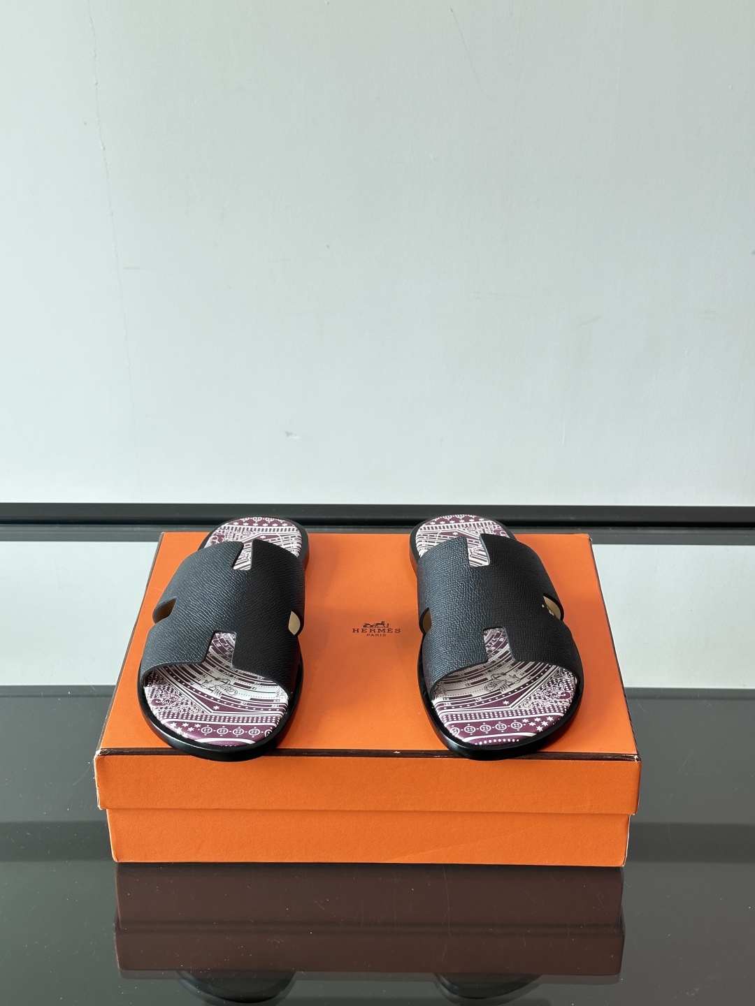 ◾️▫️Hermes 高端真皮大底男士拖鞋，高品质经典单品，用料上乘考究，版型宽松舒适，推荐入手，鞋面选