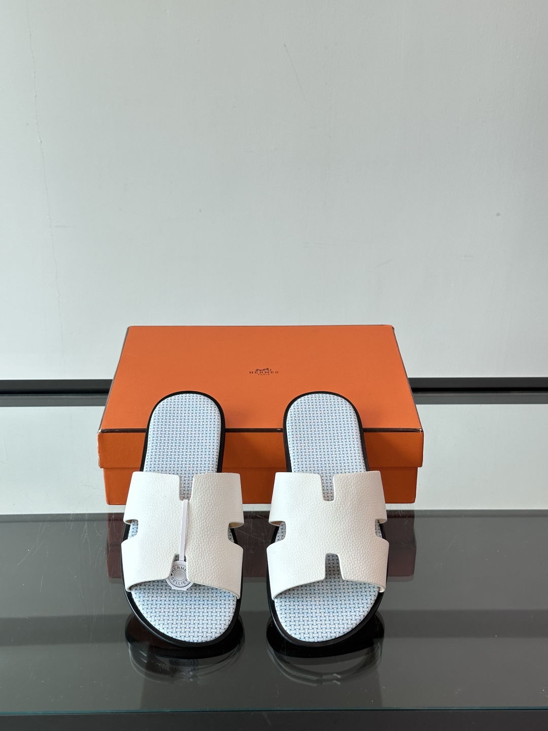 ◾️▫️Hermes 高端真皮大底男士拖鞋，高品质经典单品，用料上乘考究，版型宽松舒适，推荐入手，鞋面选