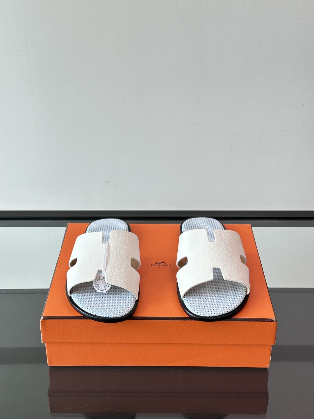 ◾️▫️Hermes 高端真皮大底男士拖鞋，高品质经典单品，用料上乘考究，版型宽松舒适，推荐入手，鞋面选